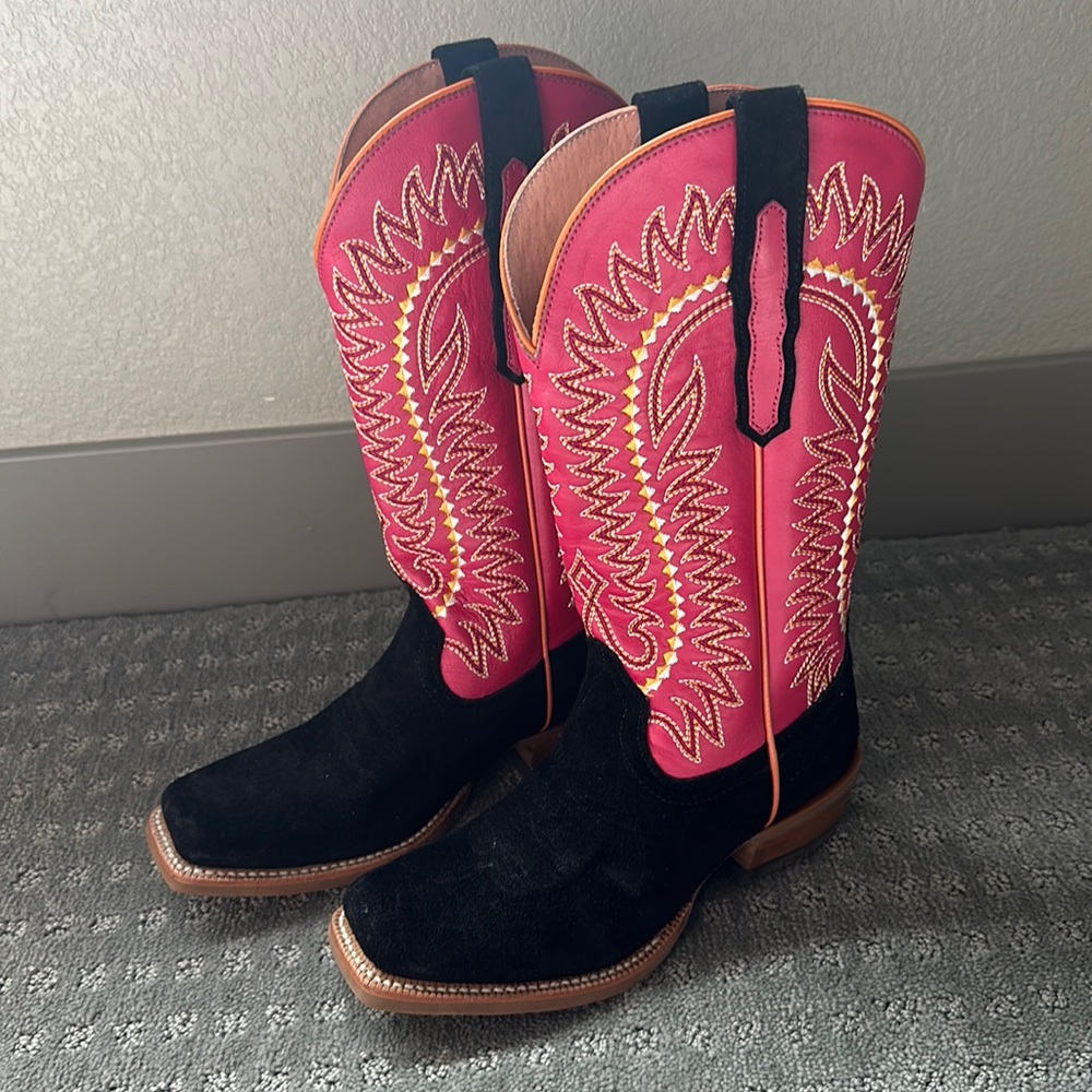 Brand New Women’s Ariat